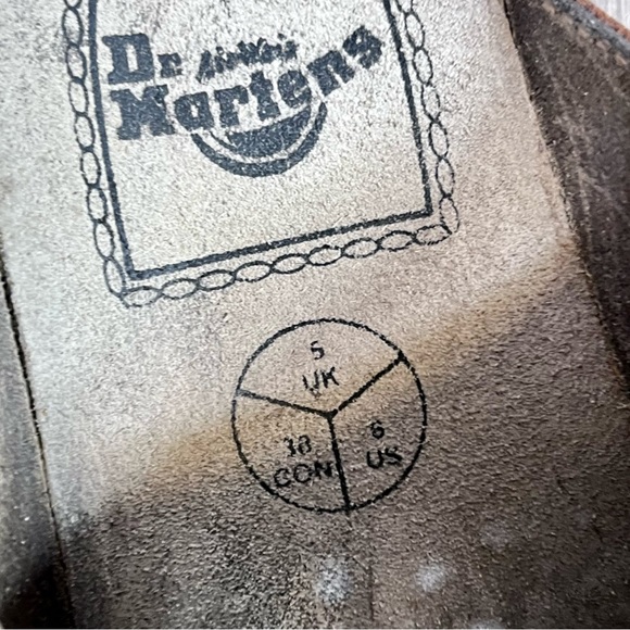 Dr. Martens | Vintage Y2K Thong Low Platform Sandals with Perforated Leather Sz7 - Picture 4 of 16